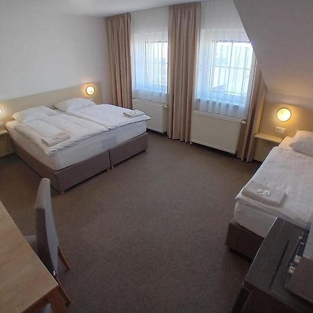 Hotel U Budvaru Ceske Budejovice Luaran gambar