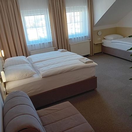 Hotel U Budvaru Ceske Budejovice Luaran gambar