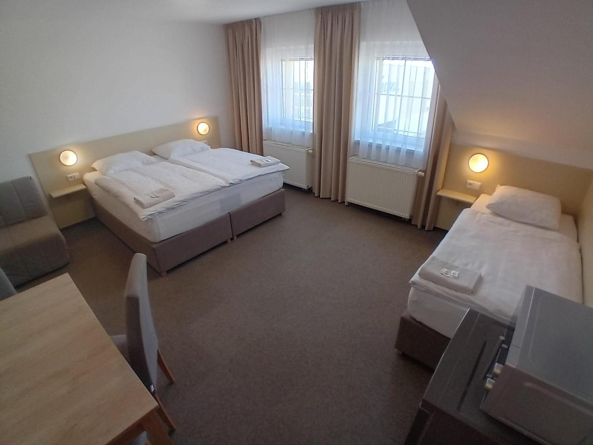 Hotel U Budvaru Ceske Budejovice Luaran gambar