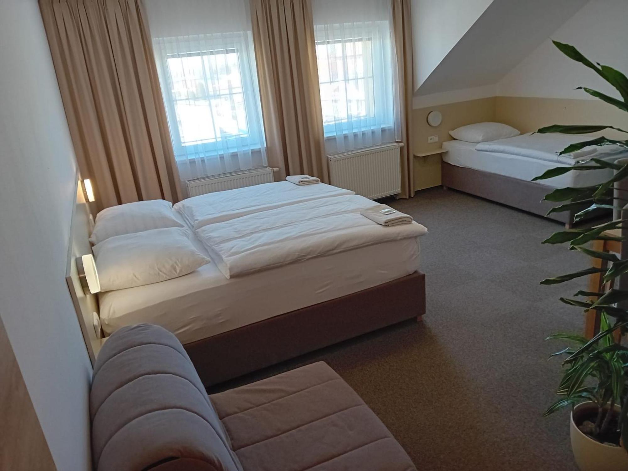 Hotel U Budvaru Ceske Budejovice Luaran gambar
